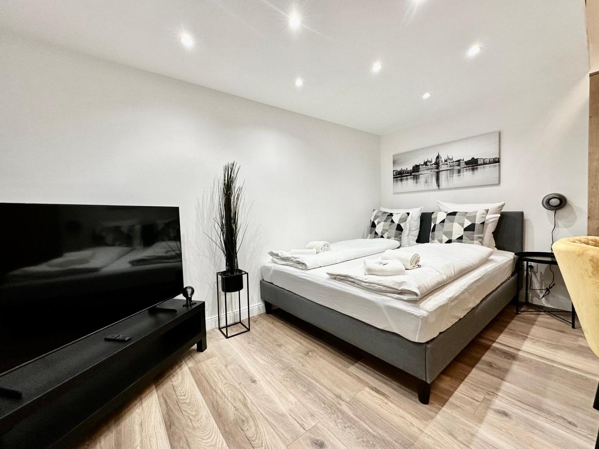 Premium Apartment By Hi5- Brody Street Budapest Eksteriør billede