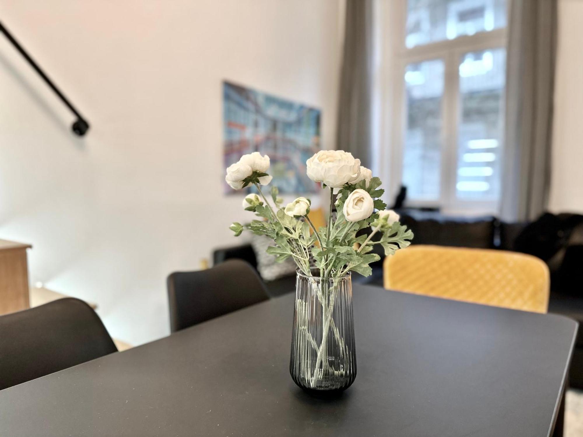 Premium Apartment By Hi5- Brody Street Budapest Eksteriør billede